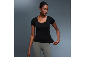 Womens Indoor Outdoor Short Sleeve Workout Top Four Way Stretch Seamless Lightweight Moisture Wicking Quick Dry Breathable Tee