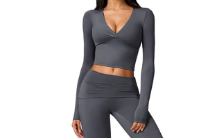 Women's Lightweight Workout Yoga Crop Tops Deep V Neck Padded Fitness Gym Pilates Wrap Tops with Front Cross Long Sleeves