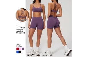 Seamless Yoga Set for Women Off-Shoulder Breathable Shorts Quick-Drying 2-Piece Eco-Friendly Sports Outfit with Four-Way Stretch