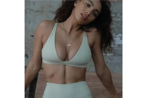 Women's Deep V-neck Padded Triangle Cup Yoga Vest Outdoor Fitness Vest Shockproof Gathered Beautiful Back Yoga Bra