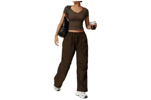 Loose Fit Yoga Short Sleeve Shirt for Women Lightweight and Breathable Casual Activewear